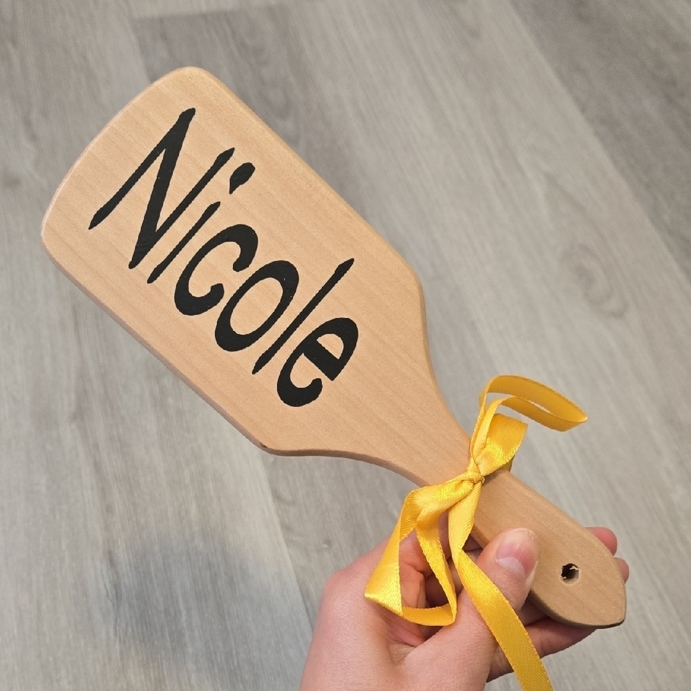 Wooden Hair Brush with Yellow Ribbon & "Nicole" Engraved - Picture 5 of 5